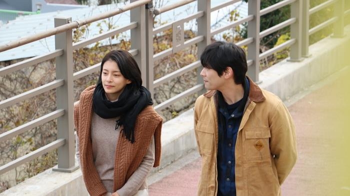 (Movie Review) 'Sunny Day': slow-paced tale of life's simple joy, courage to start anew