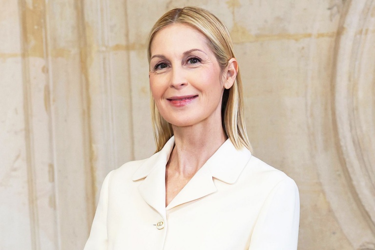 Habits that help Kelly Rutherford maintain a youthful appearance at age 56