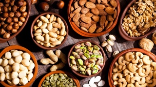 Nature's Powerhouse: The Health Benefits of Nuts